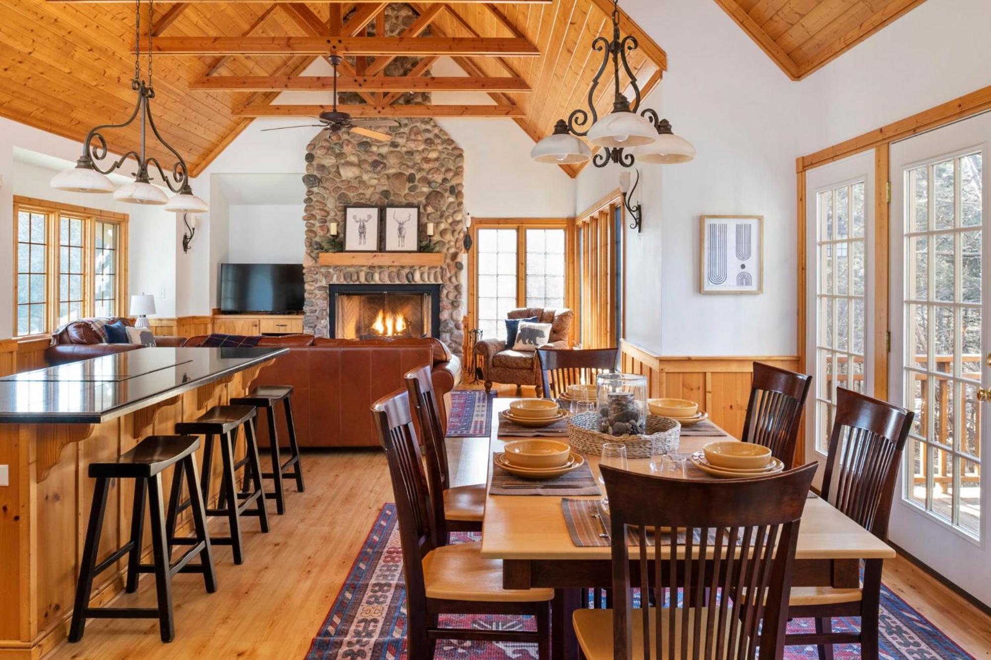 The Lodge, 'North Woods' Style, Boutique Galena Getaway! Екстериор снимка