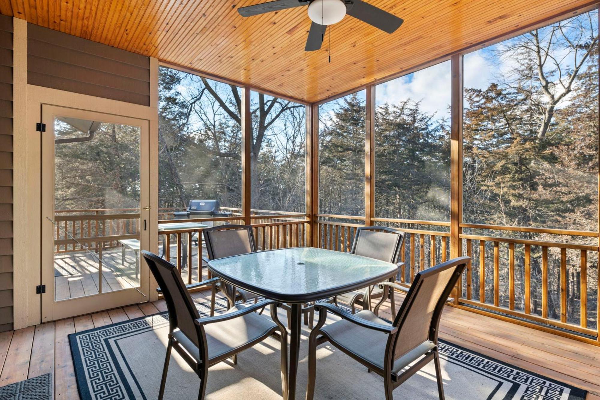 The Lodge, 'North Woods' Style, Boutique Galena Getaway! Екстериор снимка